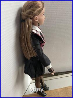 Tonner ELLOWYNE WILDE METRO GIRL 16 vinyl DOLL in a school outfit clothes READ