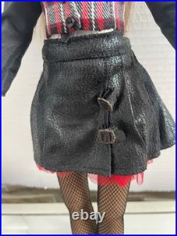 Tonner ELLOWYNE WILDE METRO GIRL 16 vinyl DOLL in a school outfit clothes READ