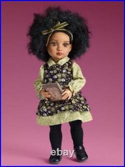 Tonner/Effanbee Patsy 10 LOVES TO READ OUTFIT Never Removed from box, Shipper