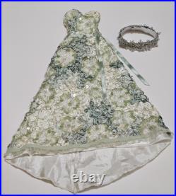 Tonner Ellowyne Wilde 16 Doll Melancholy Melody Green Floral Dress Tonner Ellowyne Wilde 16 Doll Melancholy Melody Green Floral Dress