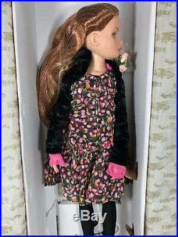 Tonner Ellowyne Wilde C'est la Vie outfit with alternate Ellowyne doll