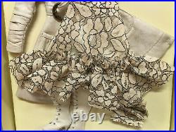 Tonner Ellowyne Wilde Perfectly Poised outfit only lace embroidery trench NRFB