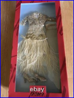 Tonner Enticing Antoinette 16 Fashion Doll Outfit