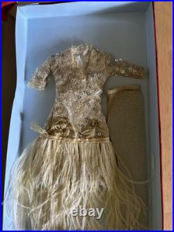 Tonner Enticing Antoinette 16 Fashion Doll Outfit