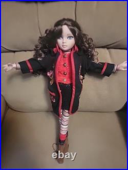 Tonner Essential Ellowyne Too- Brunette. 16 Dressed FASHION DOLL RARE