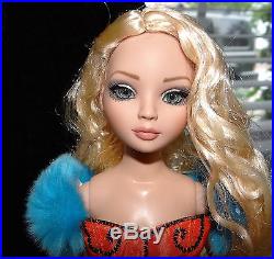 Tonner Essential Ellowyne Too Wigged Out Wilde Imagination 2 wigs extra outfit