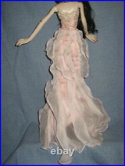 Tonner Evangeline Ghastly Parnilla Beautiful But Deadly 7 pc Gown/Outfit Only