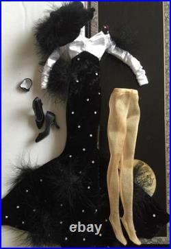 Tonner Evangeline Ghastly Parnilla Loves Hats OUTFIT only black feathery