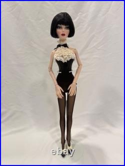 Tonner Evangeline Ghastly Seeing Through the Darkness Doll with Outfit Read