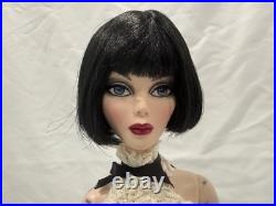 Tonner Evangeline Ghastly Seeing Through the Darkness Doll with Outfit Read