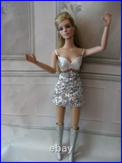 Tonner Fashion Doll Sydney A Go Go Age Of Innocenceconvention Ltd Only 125