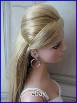 Tonner Fashion Doll Sydney A Go Go Age Of Innocenceconvention Ltd Only 125