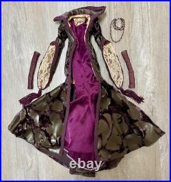 Tonner GOTHIC ROMANCE 19 Evangeline Ghastly Parnilla OUTFIT Mint & Dramatic