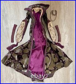 Tonner GOTHIC ROMANCE 19 Evangeline Ghastly Parnilla OUTFIT Mint & Dramatic