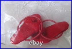 Tonner Kitty Doll Christmas Hatbox Gift Set 2004 10 NRFP EXTRA Outfits