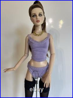 Tonner LE 150 Antoinette Picturesque in Sassy RTW Outfit 16 Fashion Doll