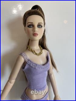 Tonner LE 150 Antoinette Picturesque in Sassy RTW Outfit 16 Fashion Doll