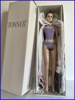 Tonner LE 150 Antoinette Picturesque in Sassy RTW Outfit 16 Fashion Doll
