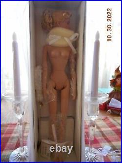 Tonner LONDON RESTAURANT DINNER MRS. COULTER Doll/Nicole Kidman Nude No outfit