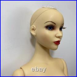 Tonner Lady G Doll In Tyler Wentworth Dress with Extra Wigs Convention Resin READ