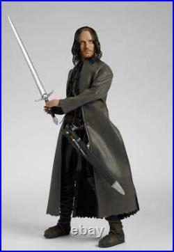 Tonner Lord of the Rings Strider Ranger of the North Outfit Only fits Matt