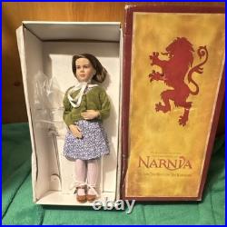 Tonner Lucy Pevensie Fashion Doll Brown Hair Narnia Box
