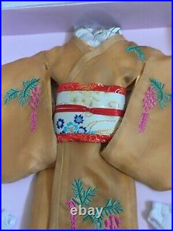 Tonner MEMOIRS of a GEISHA 16 Vinyl Toy DOLL ENSEMBLE KYOTO SPRING outfit NRFB