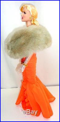 Tonner Marilyn Monroe 16 Doll +I Just Adore Conversation Outfit Fur Stole Stand