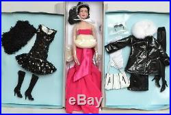 Tonner Marley Wentworth Chic City Lights 16 Dressed Doll + 2 BONUS OUTFITS
