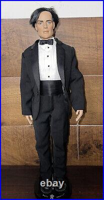 Tonner Matt O'Neill Black Tie Tux 17 doll Russell Williams With Bath Robe