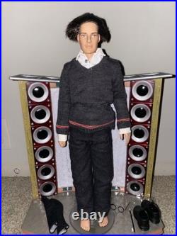 Tonner Matt University Cool Sean O'Neill rebodied on Harry Potter at Hogwarts