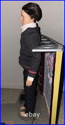 Tonner Matt University Cool Sean O'Neill rebodied on Harry Potter at Hogwarts