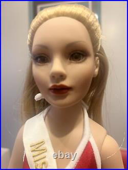 Tonner Miss America Blonde In Swimsuit Doll In Box