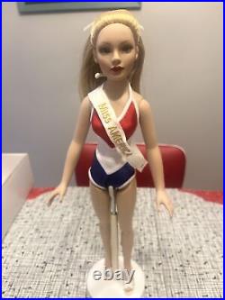 Tonner Miss America Blonde In Swimsuit Doll In Box