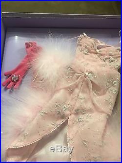 Tonner Miss Piggy Divine Swine Outfit (no doll) NRFB Pink & So Beautiful & Rare