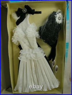 Tonner Moonlight Waltz Outfit for 22 American Model with WIG NO DOLL INCLUDED
