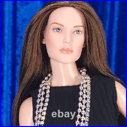 Tonner Phyn Aero Ryan Roche Basic 2 Sable RTB101 Doll VDC 2021 Outfit P18RRBD02