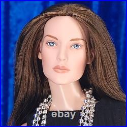 Tonner Phyn Aero Ryan Roche Basic 2 Sable RTB101 Doll VDC 2021 Outfit P18RRBD02