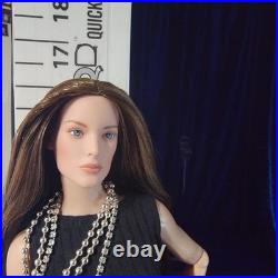 Tonner Phyn Aero Ryan Roche Basic 2 Sable RTB101 Doll VDC 2021 Outfit P18RRBD02