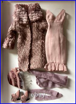 Tonner Renee Devereaux La Vie En Rose 16 outfit complete LE250