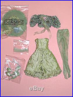 Tonner Sigh Society 16 Ellowyne Wilde Doll OUTFIT New