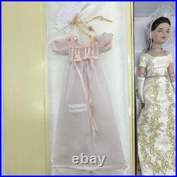 Tonner Signed Tiny Kitty A Capital Affair 2013 UFDC Convention Doll MIB /cb Tonner Signed Tiny Kitty A Capital Affair 2013 UFDC Convention Doll MIB /cb