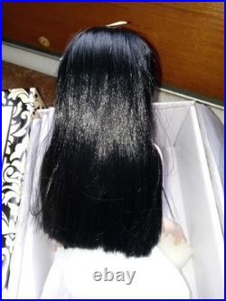 Tonner Simple Little Miette Raven hair signed Doll Original Outfit Stand & Box