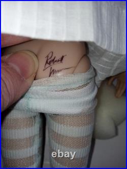 Tonner Simple Little Miette Raven hair signed Doll Original Outfit Stand & Box