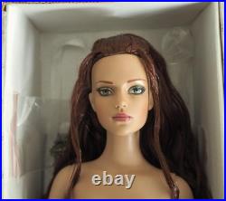 Tonner Sydney Beyond Envy Doll MIB with Outfit Shoes & Accessories