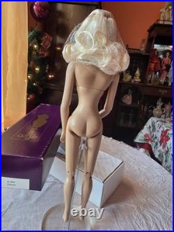 Tonner TW Fashion Doll Sydney Chase, Ice Blue Sydney, MIB Nude
