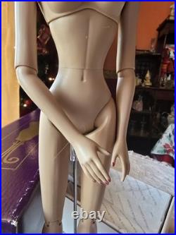 Tonner TW Fashion Doll Sydney Chase, Ice Blue Sydney, MIB Nude