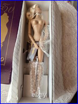 Tonner TW Fashion Doll Sydney Chase, Ice Blue Sydney, MIB Nude