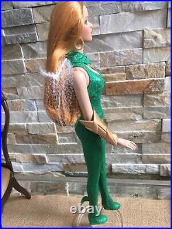 Tonner TYLER 16 vinyl DOLL in the Queen of Atlantis Mera Outfit + Accessories