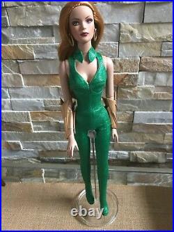 Tonner TYLER 16 vinyl DOLL in the Queen of Atlantis Mera Outfit + Accessories